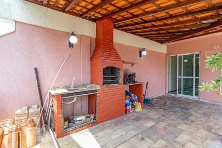 Apartamento à venda com 179m², 3 quartos e 2 vagasÁrea comum - Churrasqueira