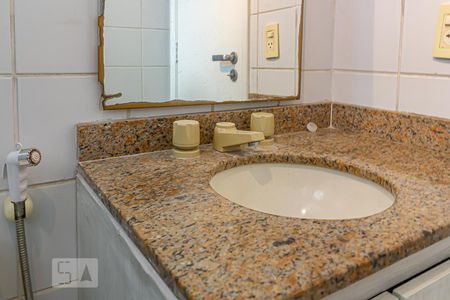 Apartamento à venda com 179m², 3 quartos e 2 vagasBanheiro da Suíte