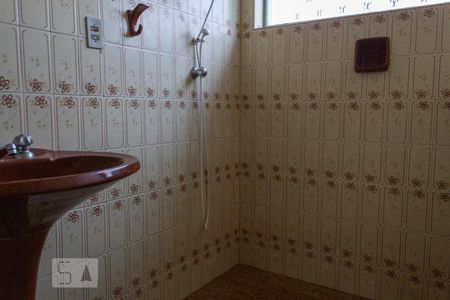 Casa à venda com 159m², 4 quartos e 2 vagasBanheiro 2