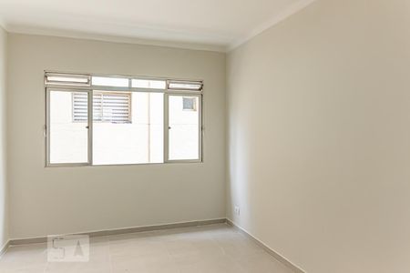 Apartamento para alugar com 75m², 2 quartos e 1 vagaSala