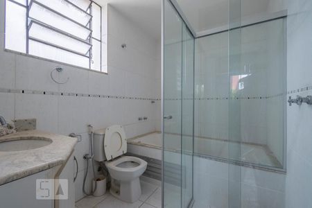 Apartamento para alugar com 148m², 4 quartos e 1 vaga Apartamento para alugar com 148m², 4 quartos e 1 vagaBanheiro da Suíte