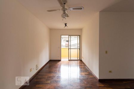 Sala de apartamento para alugar com 3 quartos, 74m² em Saúde, São Paulo