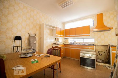 Casa para alugar com 250m², 3 quartos e 4 vagascozinha