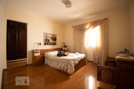 Casa para alugar com 250m², 3 quartos e 4 vagassuite