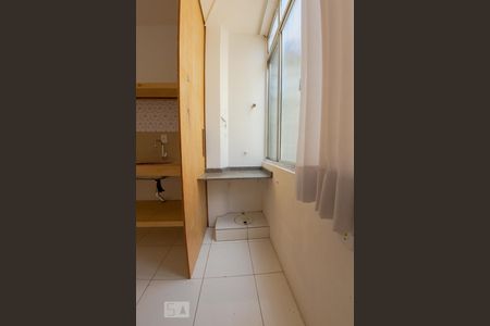 Apartamento à venda com 58m², 2 quartos e sem vagaCozinha e Área de Serviço