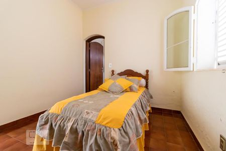 Casa à venda com 320m², 4 quartos e 3 vagasQuarto de Serviço