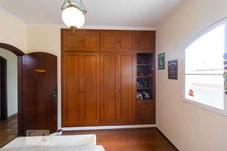 Casa à venda com 320m², 4 quartos e 3 vagasQuarto 01