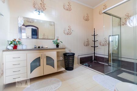 Casa à venda com 320m², 4 quartos e 3 vagasBanheiro da Suíte