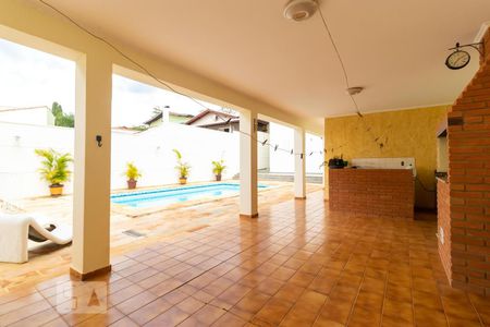 Casa à venda com 320m², 4 quartos e 3 vagasChurrasqueira