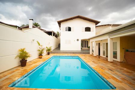Casa à venda com 320m², 4 quartos e 3 vagasPiscina