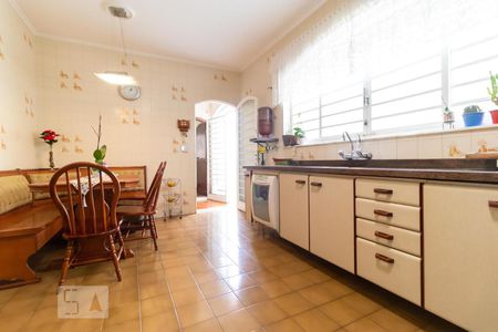 Casa à venda com 320m², 4 quartos e 3 vagasCozinha