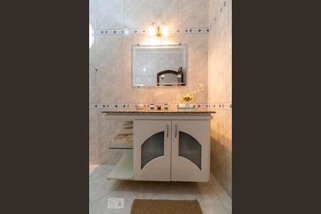 Casa à venda com 320m², 4 quartos e 3 vagasBanheiro