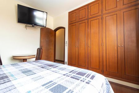 Casa à venda com 320m², 4 quartos e 3 vagasSuíte