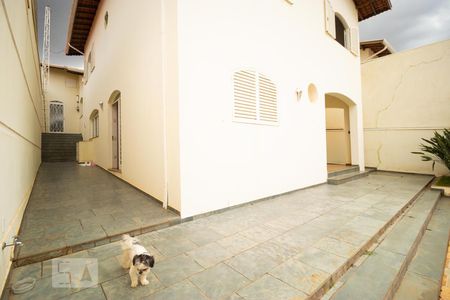 Casa à venda com 320m², 4 quartos e 3 vagasQuintal