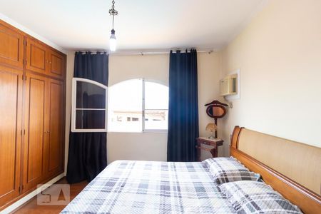 Casa à venda com 320m², 4 quartos e 3 vagasSuíte