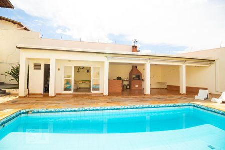 Casa à venda com 320m², 4 quartos e 3 vagasÁrea de Lazer