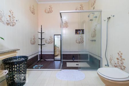 Casa à venda com 320m², 4 quartos e 3 vagasBanheiro da Suíte