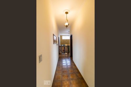 Casa à venda com 320m², 4 quartos e 3 vagasCorredor