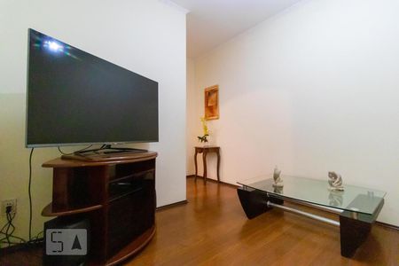 Casa à venda com 320m², 4 quartos e 3 vagasSala de TV