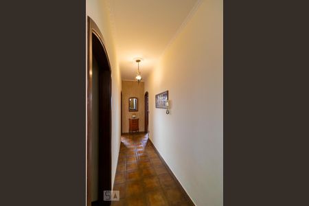 Casa à venda com 320m², 4 quartos e 3 vagasCorredor