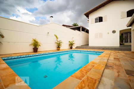 Casa à venda com 320m², 4 quartos e 3 vagasPiscina