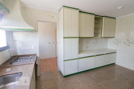 Apartamento à venda com 194m², 4 quartos e 3 vagasCozinha