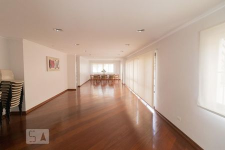 Apartamento à venda com 194m², 4 quartos e 3 vagasÁrea comum - Salão de festas