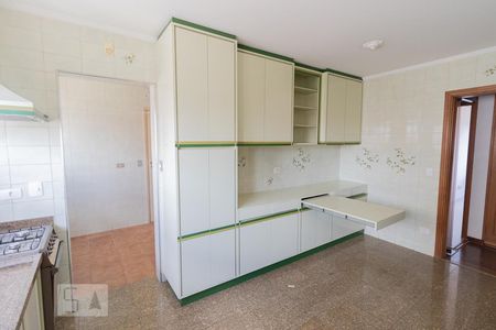 Apartamento à venda com 194m², 4 quartos e 3 vagasCozinha
