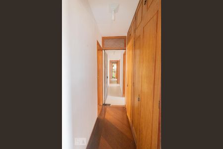 Apartamento à venda com 194m², 4 quartos e 3 vagasCorredor