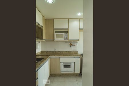 Apartamento para alugar com 75m², 3 quartos e 1 vagaCozinha - Armários