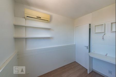 Quarto de apartamento para alugar com 2 quartos, 61m² em Ipiranga, São José