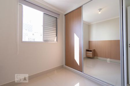 Quarto 1 - Armários de apartamento à venda com 2 quartos, 45m² em Loteamento Parque São Martinho, Campinas