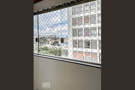 Apartamento para alugar com 93m², 2 quartos e 1 vagaSacada