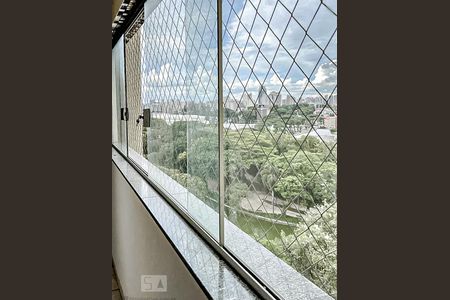 Apartamento para alugar com 93m², 2 quartos e 1 vagaSacada