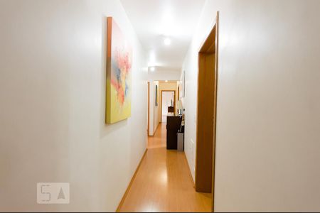 Apartamento à venda com 295m², 4 quartos e 2 vagasCorredor
