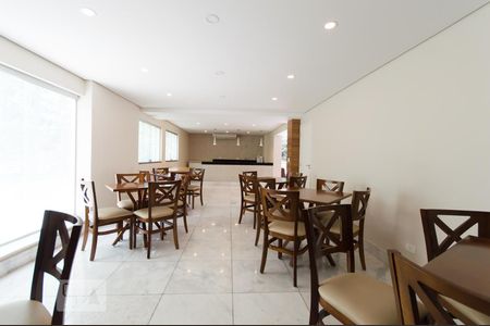 Apartamento à venda com 295m², 4 quartos e 2 vagasÁrea comum - Salão de festas