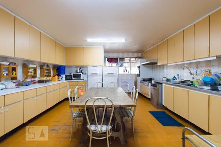 Apartamento à venda com 295m², 4 quartos e 2 vagasCozinha