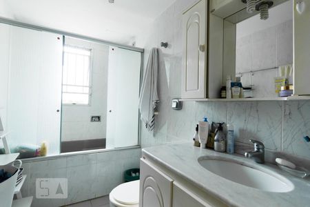 Apartamento à venda com 295m², 4 quartos e 2 vagasBanheiro da Suíte 1