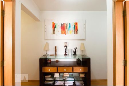 Apartamento à venda com 295m², 4 quartos e 2 vagasCorredor