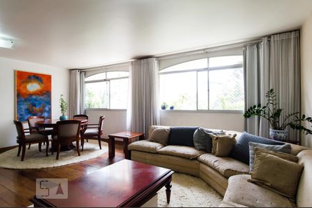 Apartamento à venda com 295m², 4 quartos e 2 vagasSala