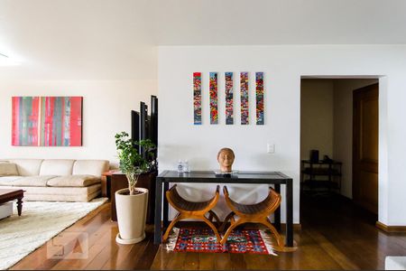 Apartamento à venda com 295m², 4 quartos e 2 vagasSala