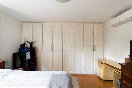 Apartamento à venda com 295m², 4 quartos e 2 vagasSuíte 2