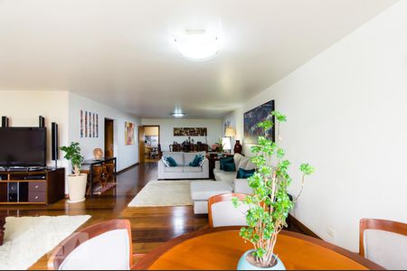 Apartamento à venda com 295m², 4 quartos e 2 vagasSala