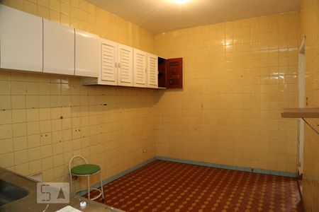 Cozinha de casa para alugar com 2 quartos, 80m² em Vila Santa Luzia, Taboão da Serra