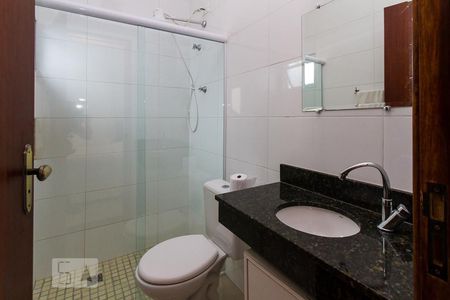 Casa à venda com 167m², 3 quartos e 3 vagasBanheiro da Suíte 02