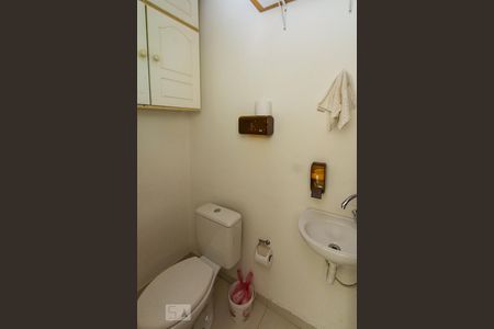 Casa à venda com 167m², 3 quartos e 3 vagasbanheiro de Serviço