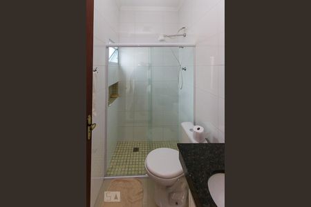 Casa à venda com 167m², 3 quartos e 3 vagasBanheiro da Suíte 02