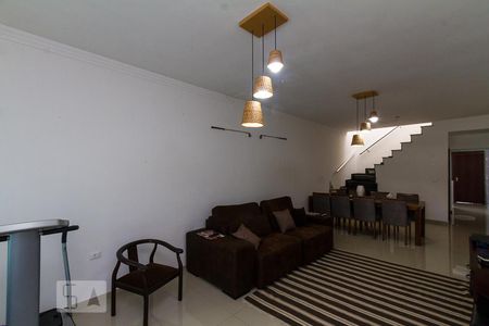 Sala de Casa com 3 quartos, 170m² Vila Carrão