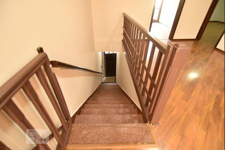 Escada de casa para alugar com 3 quartos, 192m² em Mooca, São Paulo