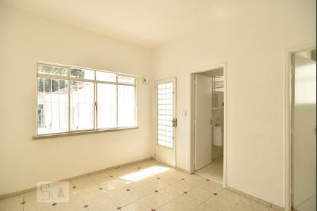 Casa de condomínio para alugar com 38m², 1 quarto e 1 vagaSala